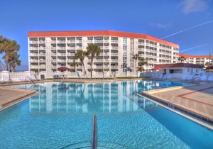 El Matador 317 - Walk right out to the pool and the beach!