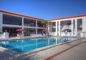 El Matador 317 - Walk right out to the pool and the beach!