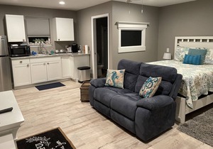Enjoy GEM 2 in Jax Beach |4 blocks to the Ocean |Shared Patio |BBQ |Studio Apartment |Month Stays Ok