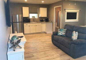 Enjoy GEM 2 in Jax Beach |4 blocks to the Ocean |Shared Patio |BBQ |Studio Apartment |Month Stays Ok