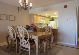 Escape to Lovely Beachfront Island Vacation 2B/2B Condo w/ Direct Gulf Views