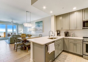 Escape to Paradise -Oceanfront, Beach Access, Pool