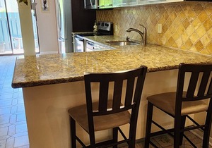 Executive Bay - Next to Beach and Pool!