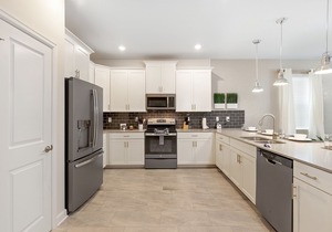 Exquisite 8BR Villa with Pool & Games | Champions Gate - 1509