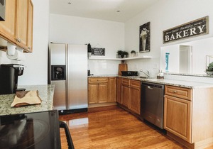 Fall Special! Large Historic Downtown Bungalow- 5BR and infant room