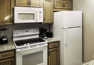 Family Beach Vacation with Water Park, Clean, Updated, Great Location!