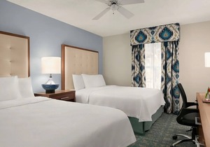Family & Friends Getaway! 4 Comfortable Units, Close to CenturyLink Sports Complex!