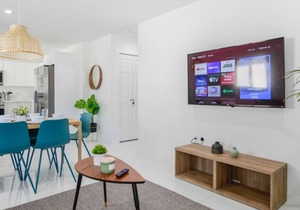 ★Fantastic Brand New Duplex 3 BR/2 Bathrooms★