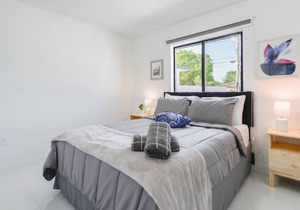 ★Fantastic Brand New Duplex 3 BR/2 Bathrooms★