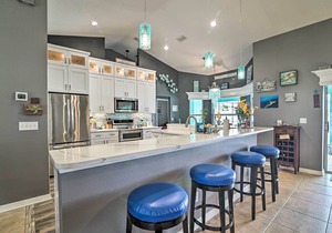 Florida Family Home w/Dock on Saw Mill Lake!