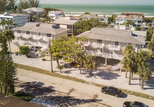 Fountainhead Condo 3 2/2 Condo Steps To white Sugar Sand Beach, Large Pool
