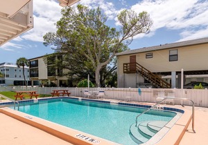 Fountainhead Condo 4 2/2 Condo Steps To white Sugar Sand Beach, Large Pool