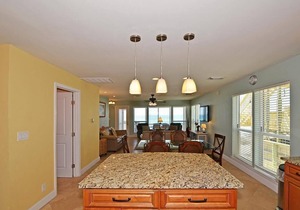 Free Daily Activities🚤🎣👙| PRIVATE BEACH, Spacious Beachfront Townhouse☀️⛱🌊