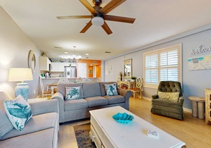 Friendly Condo with Private Washer/Dryer, High-Speed WiFi, & Beach Access