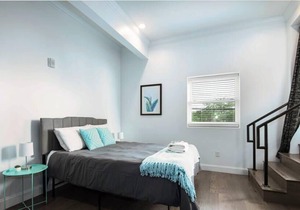 Frontdesk | Bright and Open Studio in Ybor City