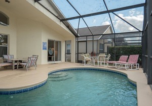 Gated Community, private pool and only 10min to Disney!!