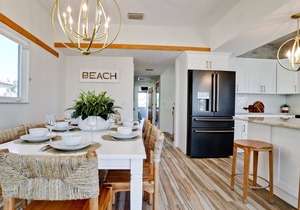 GLORIOUS DAZE Beach House POOL! SPA! GOLFCART! ELEVATOR! PUTTING GREEN!