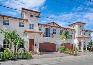 Gorgeous 8 bedroom / 8 bath @ Endless Summer ★In the Heart of Fort Lauderdale★