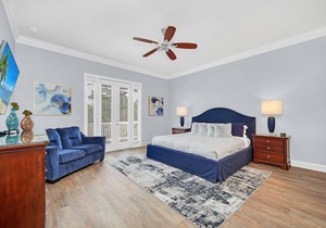 Gorgeous Family Villa With Games Room and Covered Pool