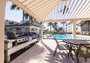 Gorgeous Gulf view condo- lanai, pool, tennis, internet, BBQ