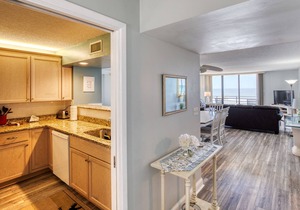 Gorgeous Sunrises- Very Private Beach- Take a Virtual Tour WiFi Family Friendly
