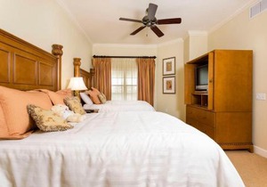 Great 3 Bedroom Vacation Apartment with Balcony at Reunion Resort RE1356