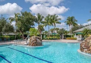 Greenlinks Luxury Condo, 3BD, ground floor, golf, pool