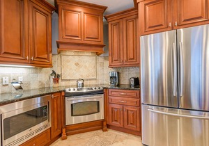 Ground Floor Condo ~ Golf Cart ~ Screened Patio