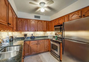 Ground-level AMI Condo Near the Beach! Large heated pool!