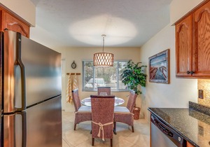 Ground-level AMI Condo Near the Beach! Large heated pool!