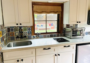 Guest Casita in Coconut Grove a block from Biscayne Bay,Charming Spanish Style!