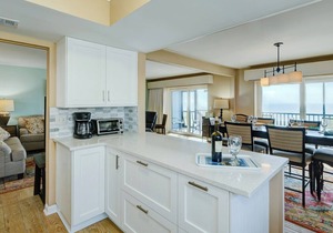 Gulf Place Unit 3 in Holmes Beach
