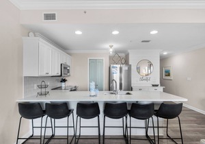 ☀️Gulf Views⛱️Beach Service-100 Steps2Beach-Pool +Hot Tub-2BR Beach Resort 406☀️