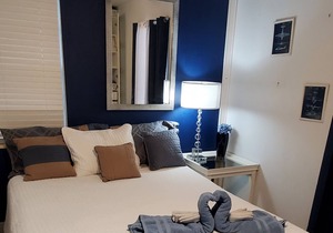 Hang Out By The Pool & Hot Tub- Only 3 Miles From Beach, Airport, CruisePort!