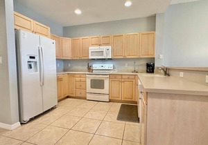 Harborview Grande 604 - 6th Floor Waterfront Condo