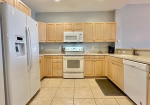 Harborview Grande 604 - 6th Floor Waterfront Condo