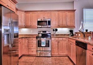 Harborview Grande 700 Waterfront Condo