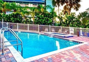 Harborview Grande 700 Waterfront Condo