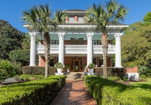 Herlong Mansion Bed & Breakfast