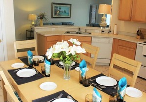 High Grove - 4 Bedrooms Pool & Spa Home with Clubhouse