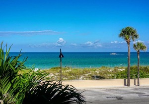 Historic Pass-A-Grille Beach Club Gulf Way 701-5