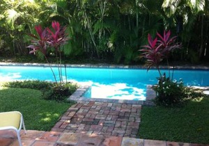 Historic Cottage With Private Pool! Home