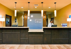 Holiday Inn Express Crystal River, an IHG Hotel