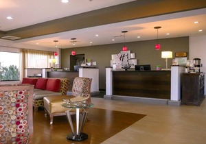 Holiday Inn Fort Myers - Downtown Area, an IHG Hotel