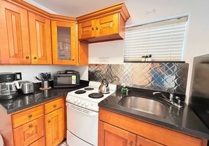 Hollywood Boardwalk Studio Fully Equipped Kitchen