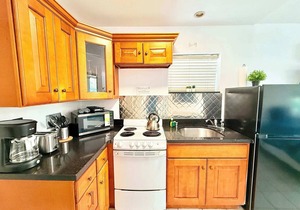 Hollywood Boardwalk Studio Fully Equipped Kitchen