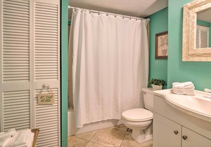 Hudson Resort Condo w/ Gulf Views & Beach!