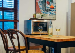 Idyllic 2/2 newly renovated 1926 Spanish house near the bay in Coconut Grove