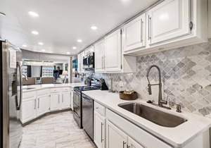 Inlet Reef 518-Beachfront Complex without Beachfront Prices!