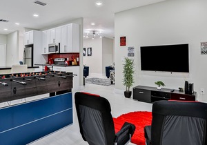 Inviting home near Disney with private pool, patio, gas grill & game area
